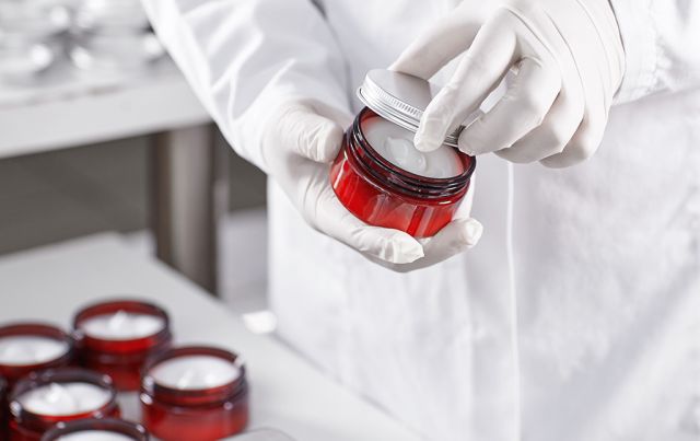 Chromavis Fareva S.p.a., con Sinergest Suite la centralizzazione della qualità e la creazione di un Atelier del make-up